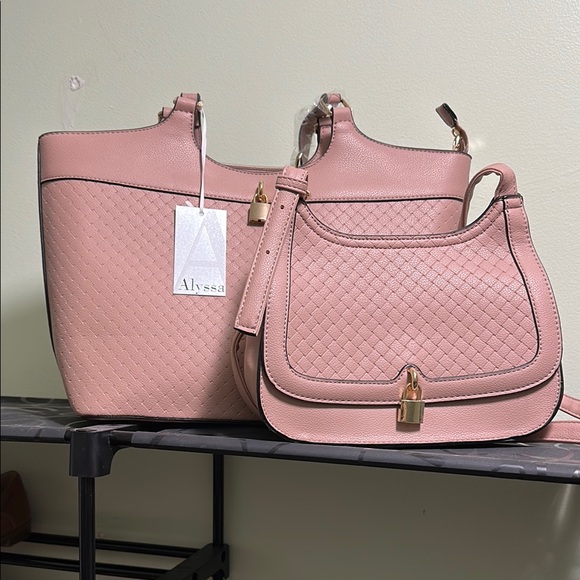 Alyssa Soft Pink Quilted Shoulder Bag with Gold-Toned Hardware - Picture 1 of 7